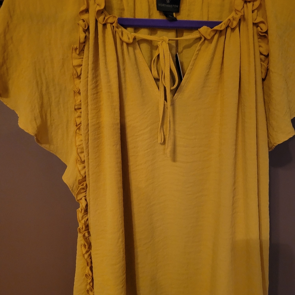 NWT short sleeve blouse
